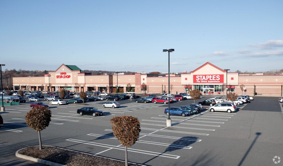 Primary Photo Of 102-160 Kingsland Rd, Clifton Unknown For Lease