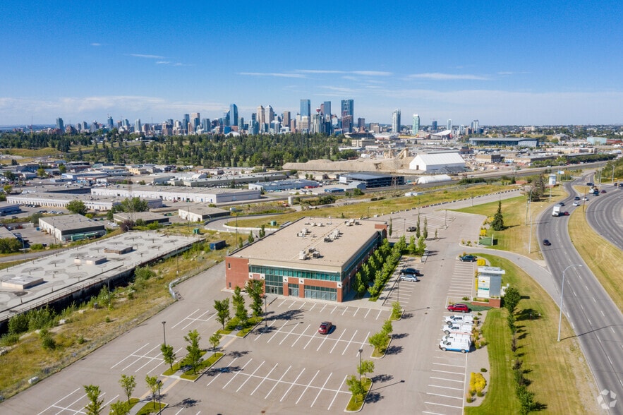 More Photos Of 4000 4th St SE, Calgary Office For Lease