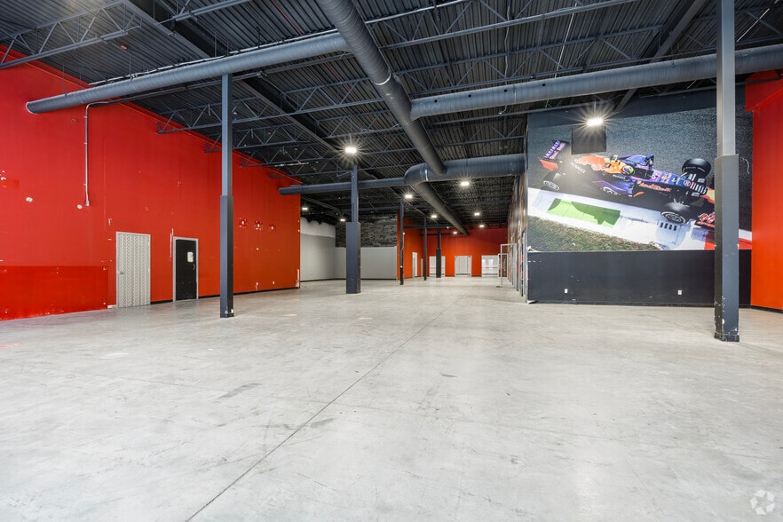 More Photos Of 2044-2082 Rte Transcanadienne, Dorval Unknown For Lease