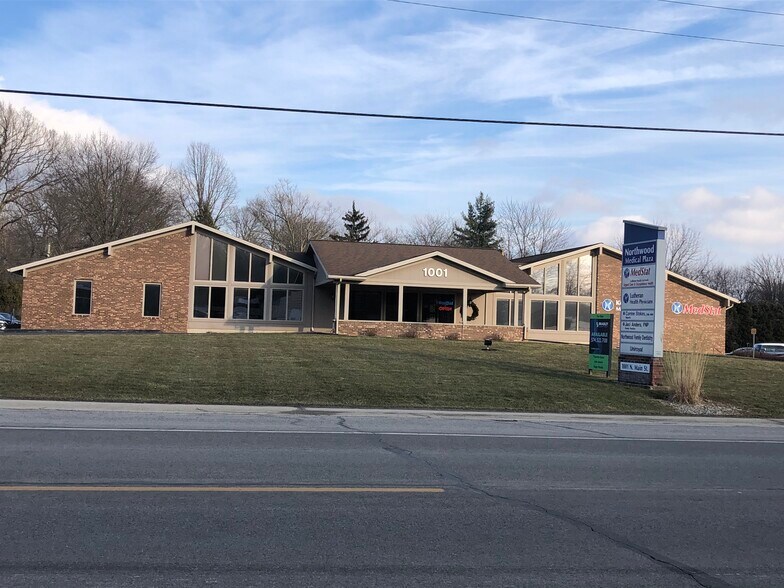 Primary Photo Of 1001 N Main St, Nappanee Medical For Sale