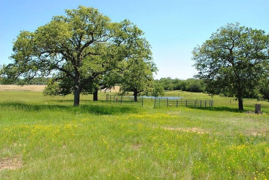 More Photos Of 21741 E Interstate 10, Luling Land For Sale