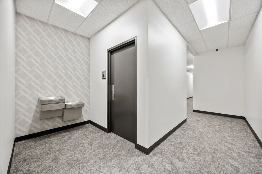 More Photos Of 1700 Coit Rd, Plano Medical For Lease