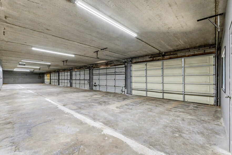 More Photos Of 1417-1421 E Washington St, Phoenix Warehouse For Sale