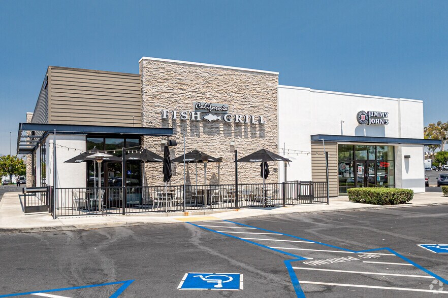 Primary Photo Of 1552 S Azusa Ave, City of Industry Restaurant For Lease