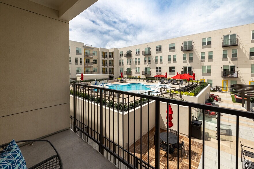 More Photos Of 655 S Sierra Madre St, Colorado Springs Apartments For Lease