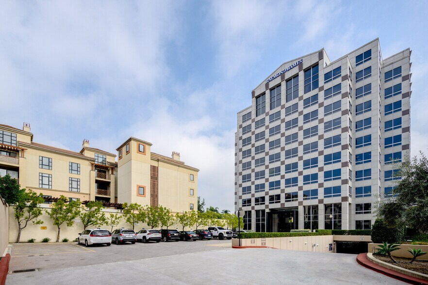 More Photos Of 301 N Lake Ave, Pasadena Office For Lease