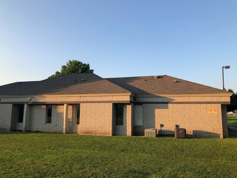 More Photos Of 9506 Hospital Ave, Nassawadox Medical For Sale