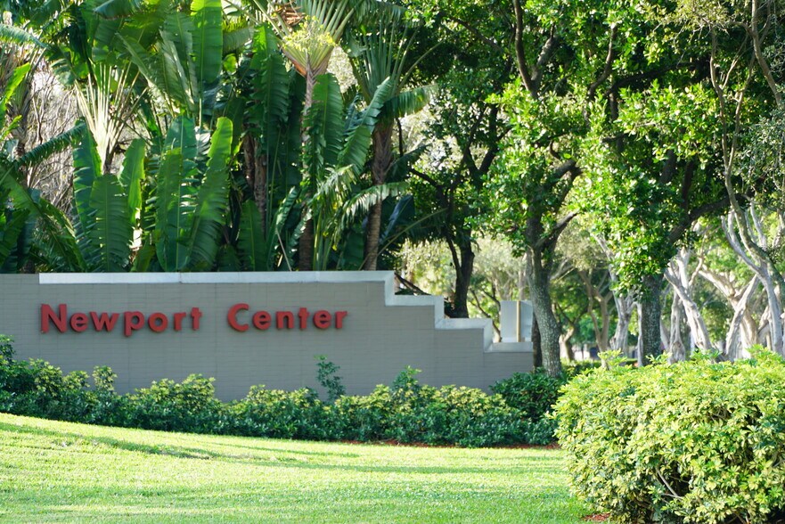 More Photos Of 1239 E Newport Center Dr, Deerfield Beach Office For Sale