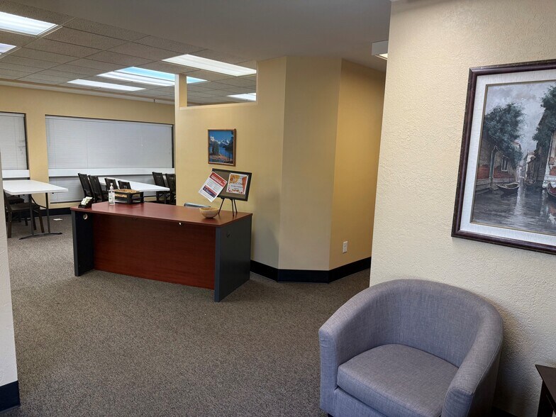 More Photos Of 560-582 W Van Buren St, Corvallis Loft Creative Space For Lease