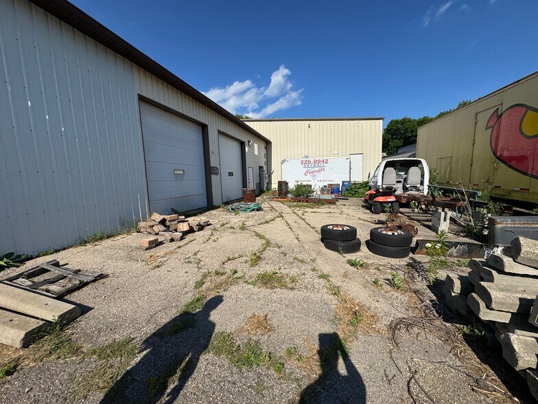 More Photos Of 4309 Neptune Ct, Madison Warehouse For Sale
