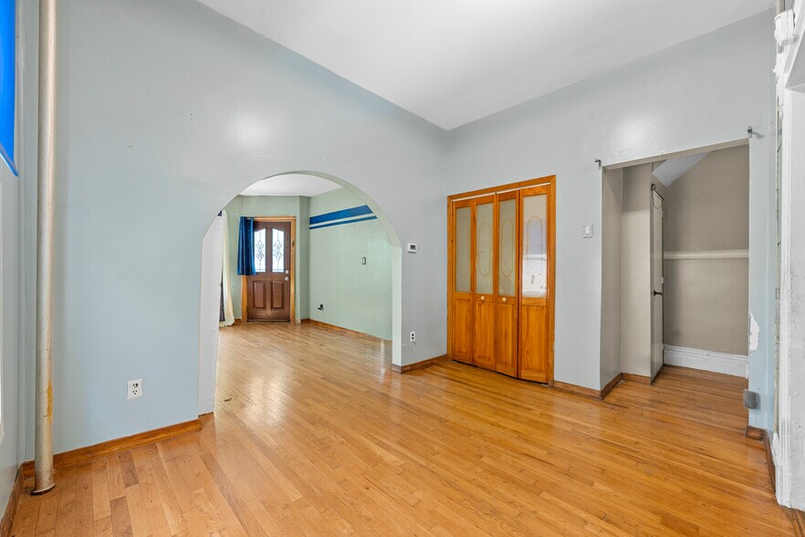 More Photos Of 108 Veronica Pl, Brooklyn Land For Sale