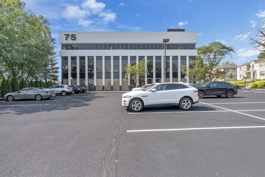 More Photos Of 75 Lincoln Hwy, Iselin Medical For Lease
