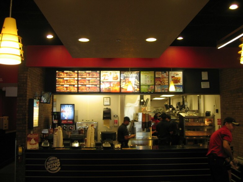 More Photos Of 50 W Flagler St, Miami Fast Food For Lease