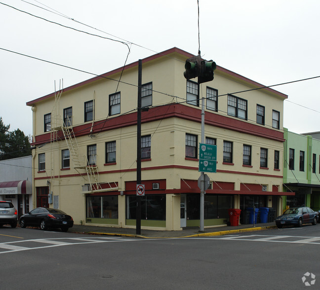 Primary Photo Of 108-112 N 1st St, Silverton Storefront Retail Residential For Lease