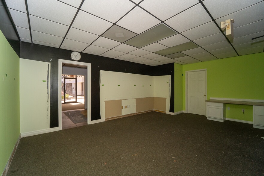 More Photos Of 4440 N Oceanshore Blvd, Flagler Beach Office For Lease