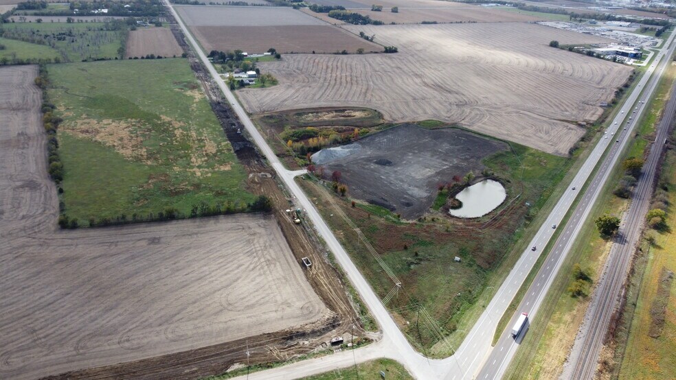 More Photos Of 7201 N 98th St, Lincoln Land For Sale
