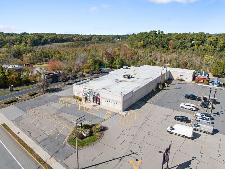 More Photos Of 321 Worcester St, Natick Freestanding For Lease