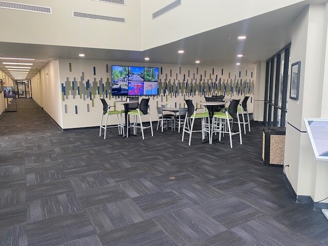 More Photos Of 300 E Walnut St, Evansville Telecom Hotel Data Hosting For Lease