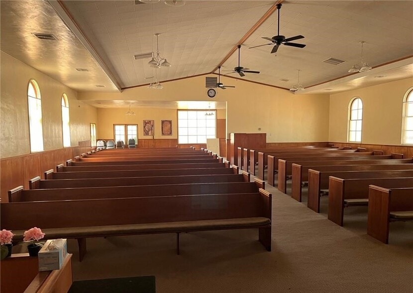 More Photos Of 607 Trinity Ave, Chowchilla Religious Facility For Sale
