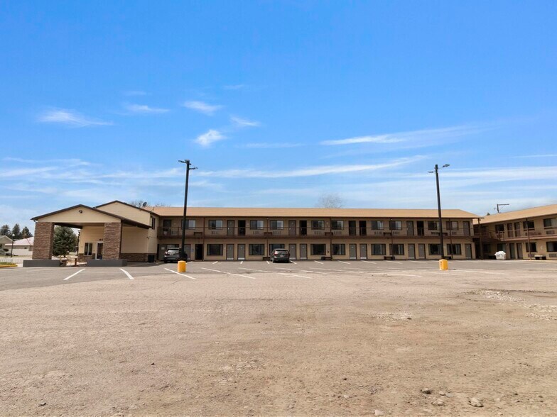 More Photos Of 175 E Center St, Panguitch Hotel For Sale