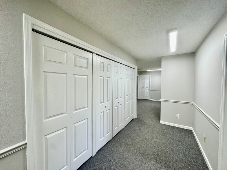 More Photos Of 4425 N Blackstock Rd, Spartanburg Warehouse For Lease