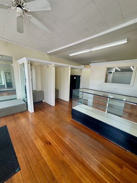 More Photos Of 705 Main St, Hyannis General Retail For Sale