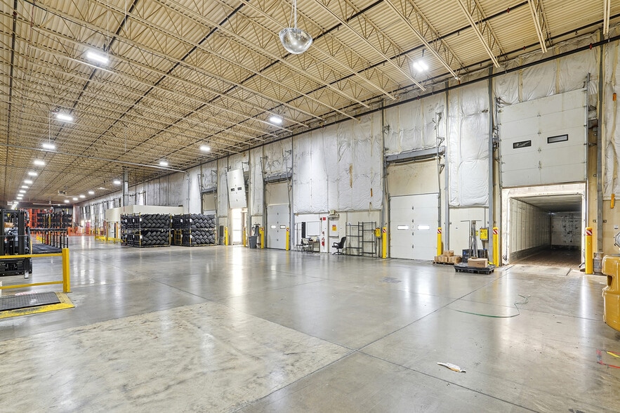 More Photos Of 4820 Dale Dr, Lafayette Warehouse For Sale