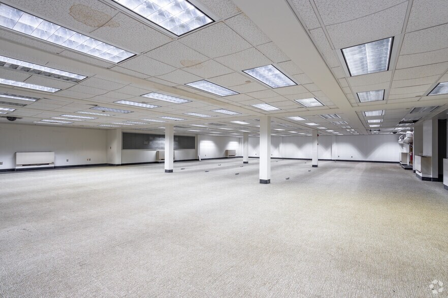 More Photos Of 1000 Elm St, Lagrange Industrial For Sale