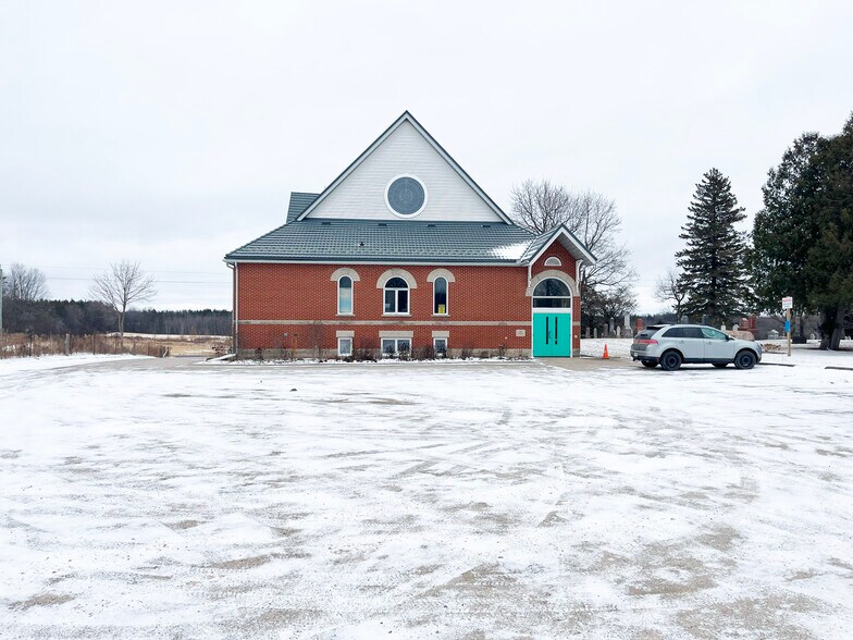 More Photos Of 12274 Guelph Line, Milton Specialty For Sale