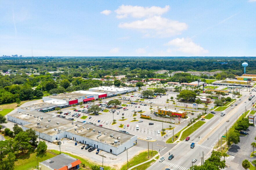 More Photos Of 2625 N Hiawassee Rd, Orlando Storefront For Sale