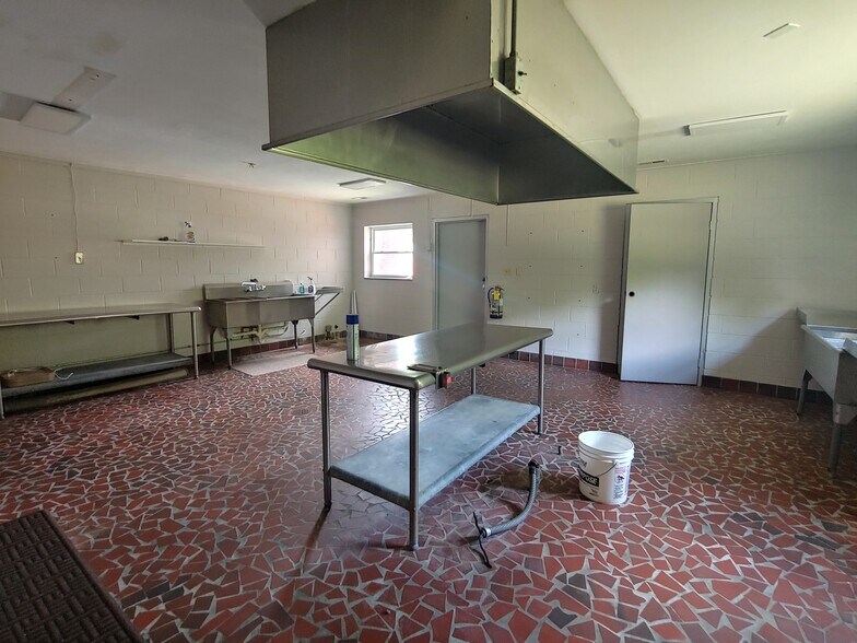 More Photos Of 4913 Archdale Rd, Trinity Office For Sale