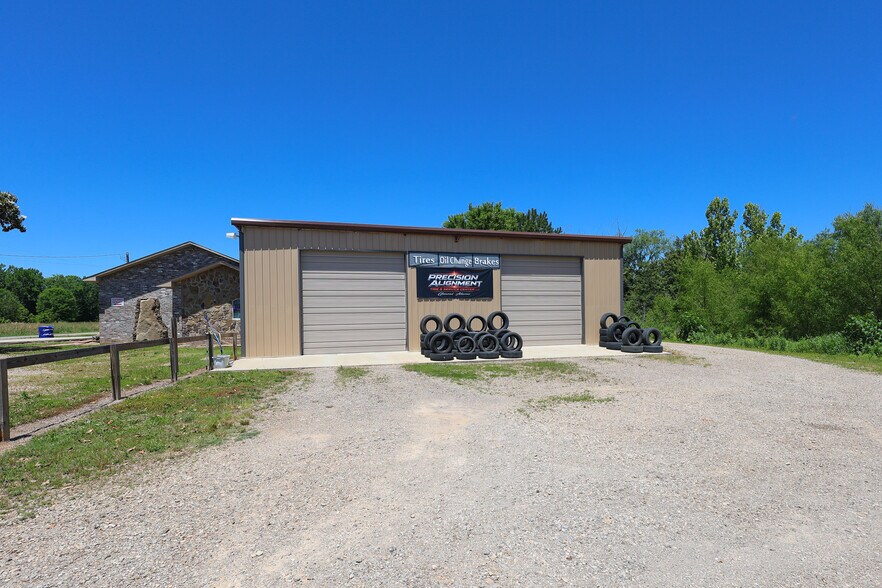 More Photos Of 101 Caney Pl, Glenwood Auto Repair For Sale