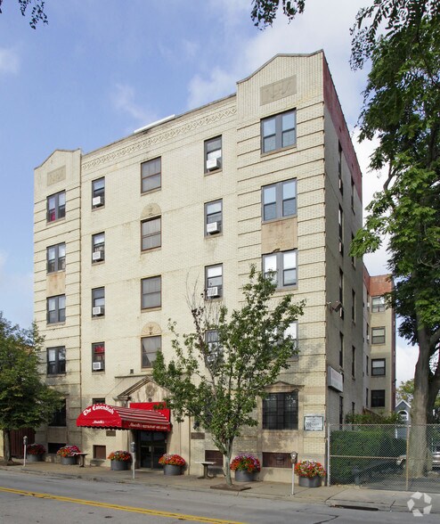 Primary Photo Of 226 Shady Ave, Pittsburgh Multifamily For Sale
