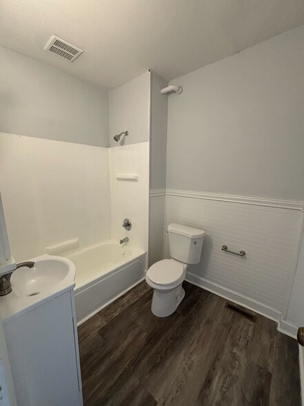 More Photos Of 603 Chestnut St, Coshocton Apartments For Sale