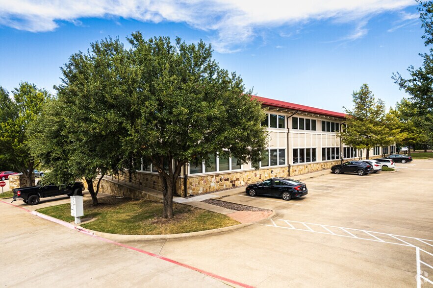 More Photos Of 3108 Midway Rd, Plano Medical For Sale