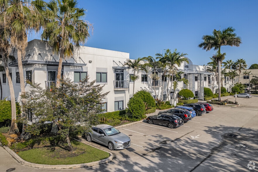 Primary Photo Of 6820 Lyons Technology Cir, Coconut Creek Office For Lease