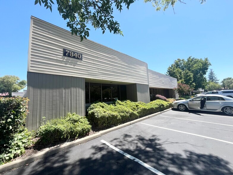 More Photos Of 7840 Madison Ave, Fair Oaks Office For Sale