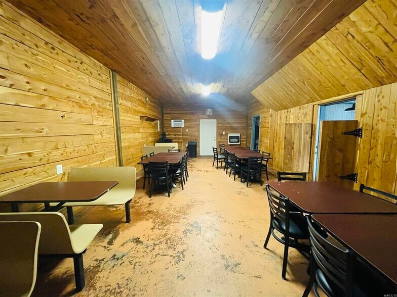 More Photos Of 7649 Batesville, Pleasant Plains Restaurant For Sale