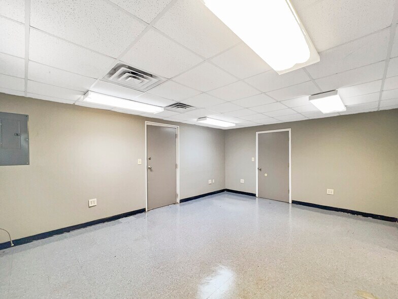 More Photos Of 3220 Money Rd, Montgomery Distribution For Lease