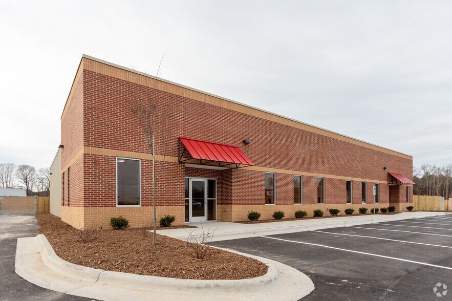 More Photos Of 237 Airport Industrial Dr, Clayton Light Manufacturing For Lease
