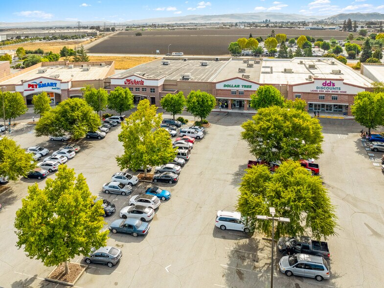 More Photos Of , Gilroy General Retail For Sale