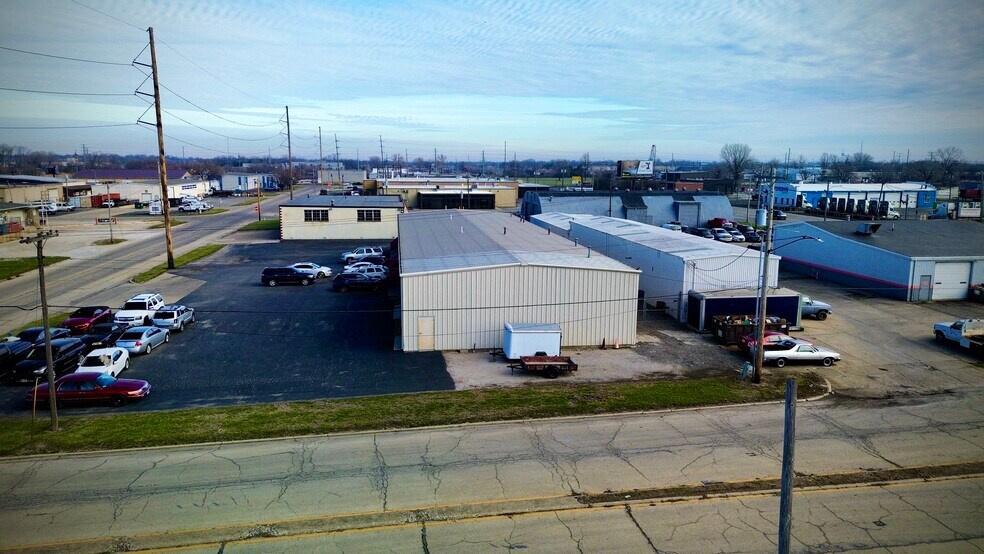 More Photos Of 1750 N 21st St, Decatur Industrial For Lease