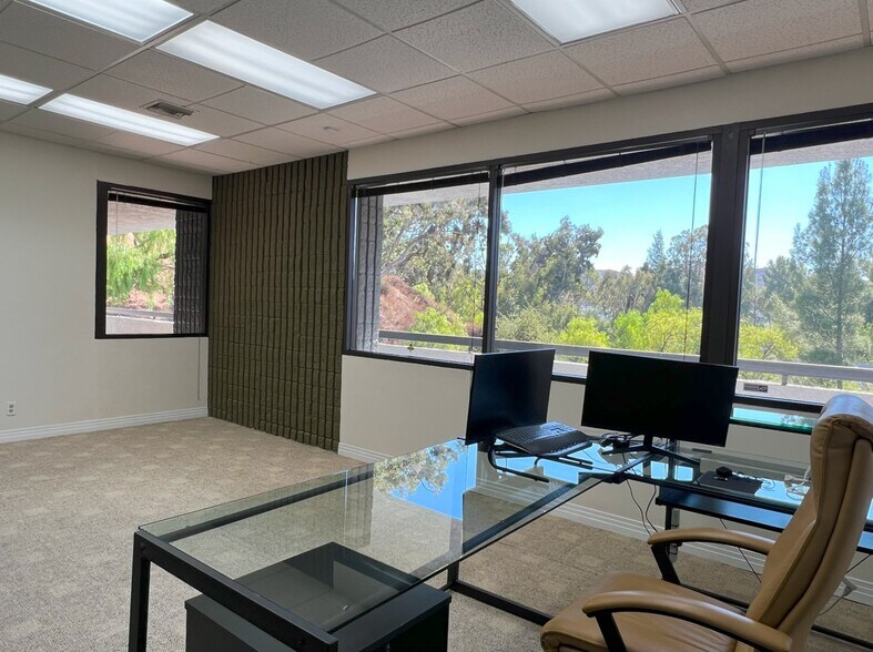 Primary Photo Of 31194 La Baya Dr, Westlake Village Office For Sale