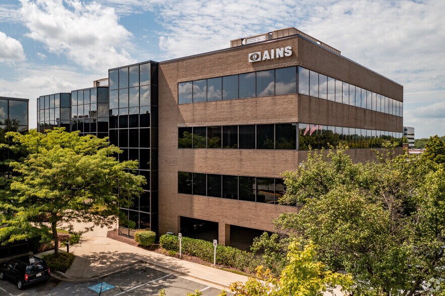 Primary Photo Of 806 W Diamond Ave, Gaithersburg Medical For Sale