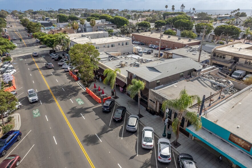 More Photos Of 540-546 S Coast Highway 101 Hwy, Encinitas Bar For Sale