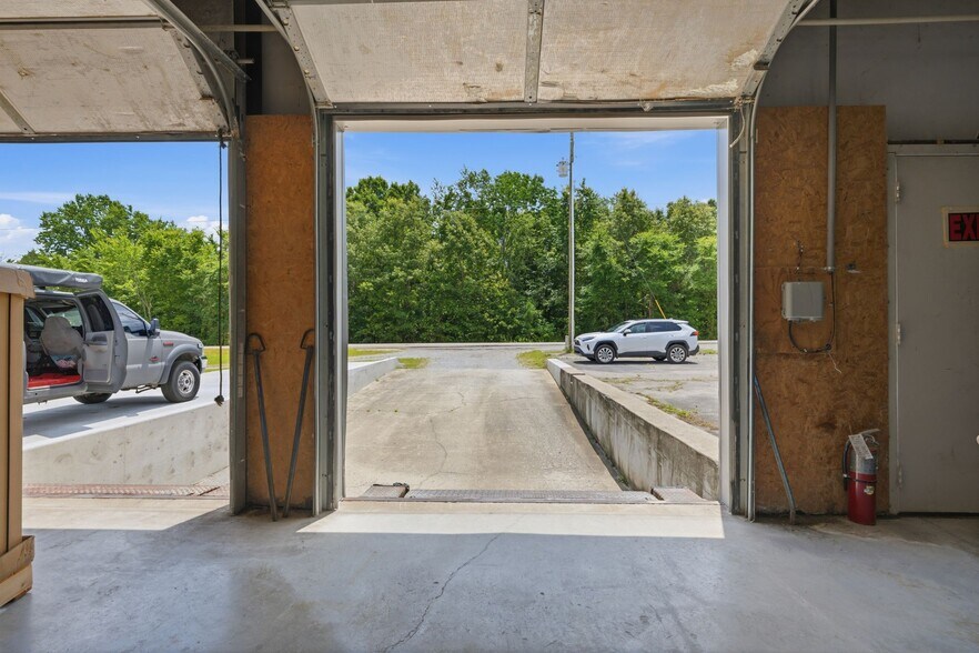 More Photos Of 7612 Drag Strip Rd, Fairview Industrial For Sale