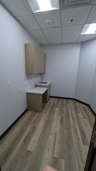 More Photos Of 2951 Kinwest Pky, Irving Office For Lease