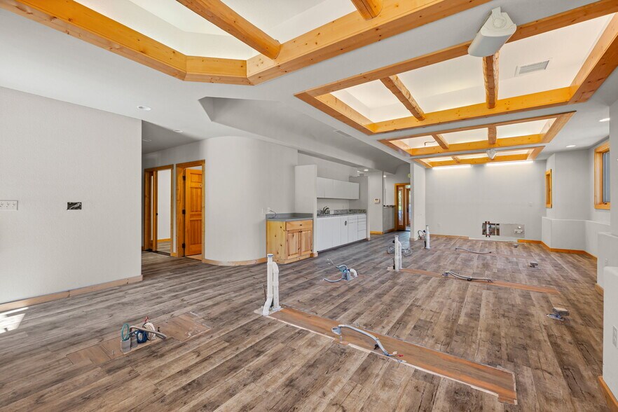 More Photos Of 101 Sundial Dr, Woodland Park Medical For Sale