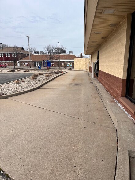 More Photos Of 1780 22nd Ave, Kenosha Fast Food For Sale