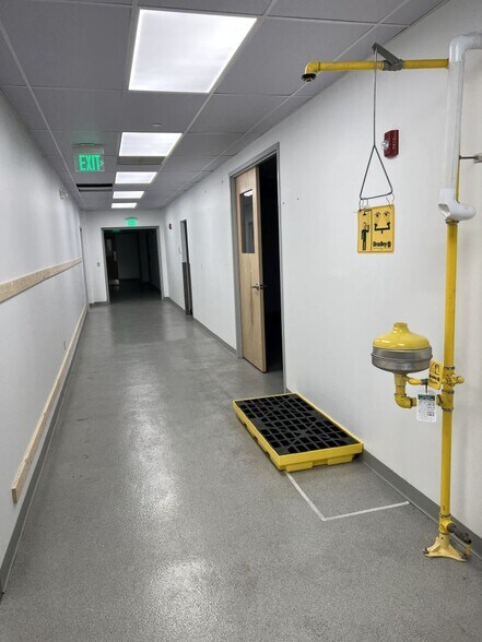 More Photos Of 16 Commercial St, Branford Research And Development For Lease